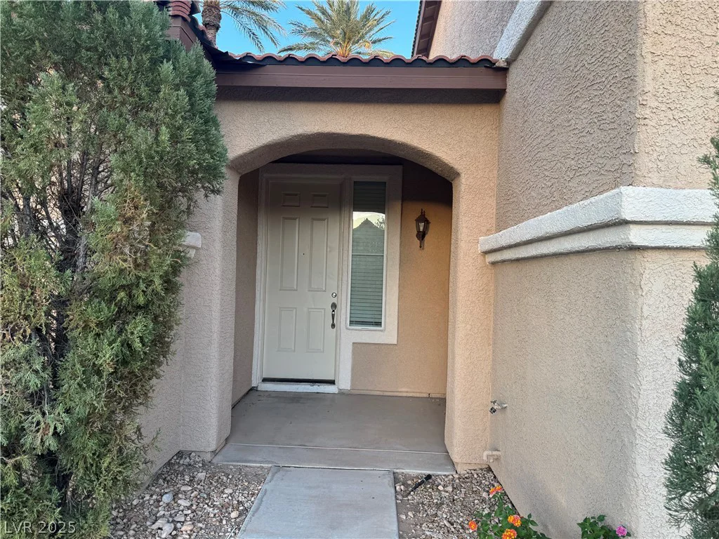 7956 Mohican Canyon, Las Vegas, NV 89113