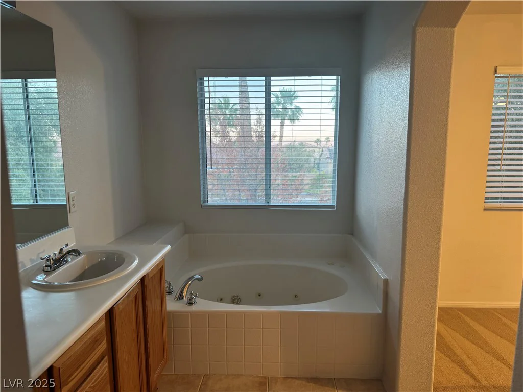 7956 Mohican Canyon, Las Vegas, NV 89113