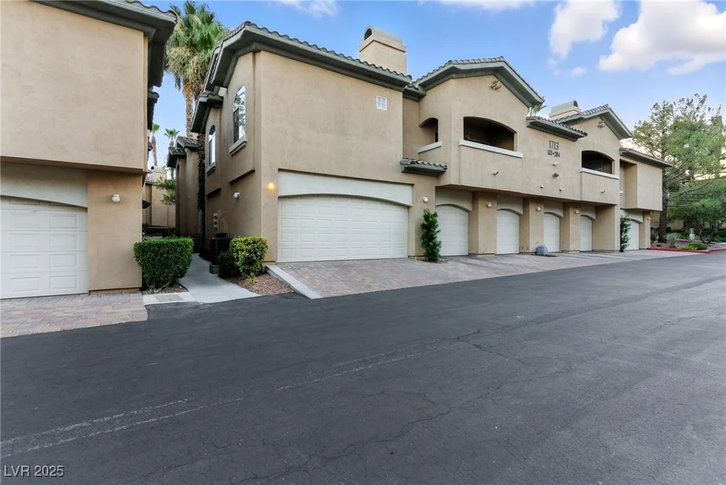 1713 Sky Of Red, Las Vegas, NV 89128