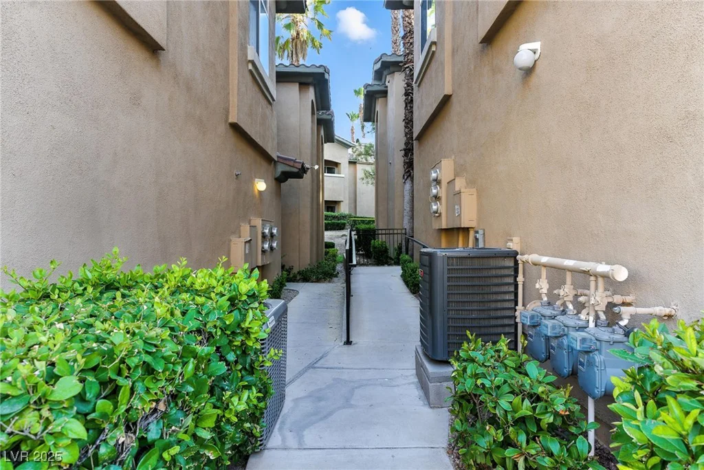 1713 Sky Of Red, Las Vegas, NV 89128