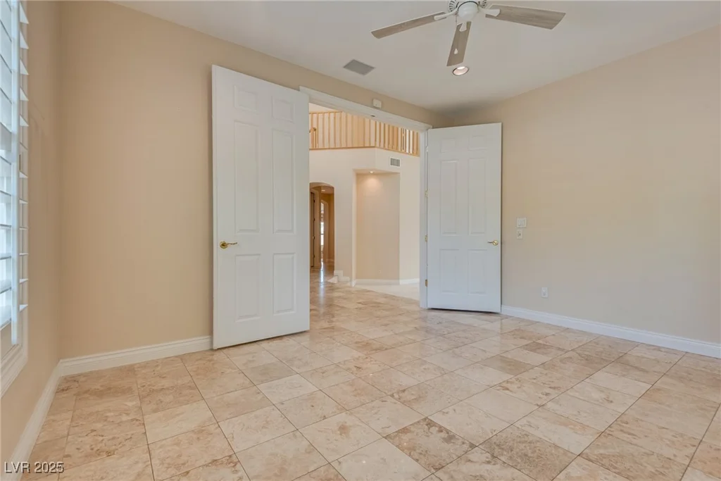 1604 Wincanton, Las Vegas, NV 89134