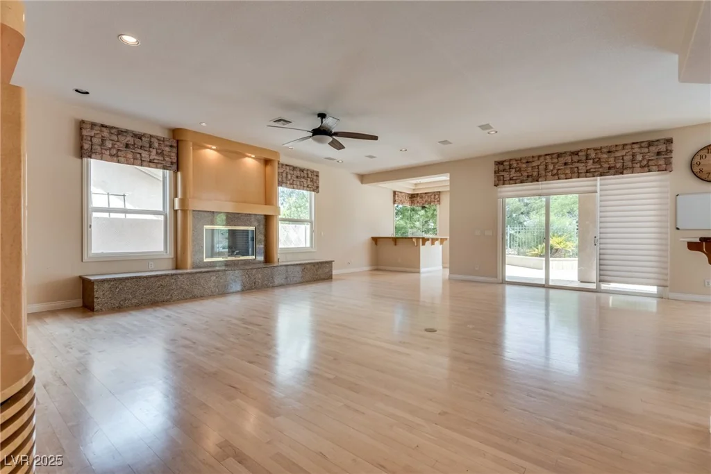 1604 Wincanton, Las Vegas, NV 89134