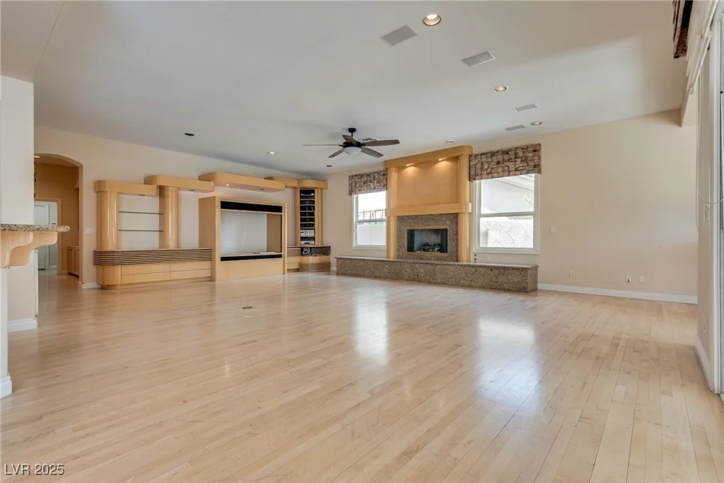 1604 Wincanton, Las Vegas, NV 89134