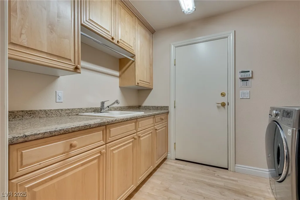 1604 Wincanton, Las Vegas, NV 89134