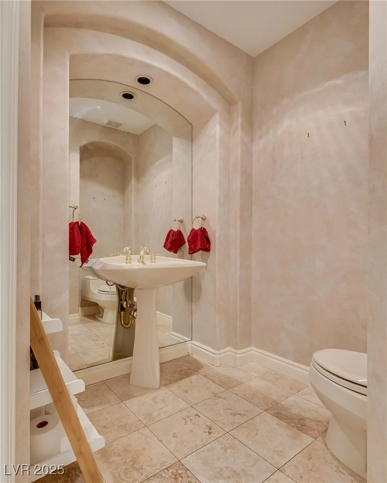1604 Wincanton, Las Vegas, NV 89134