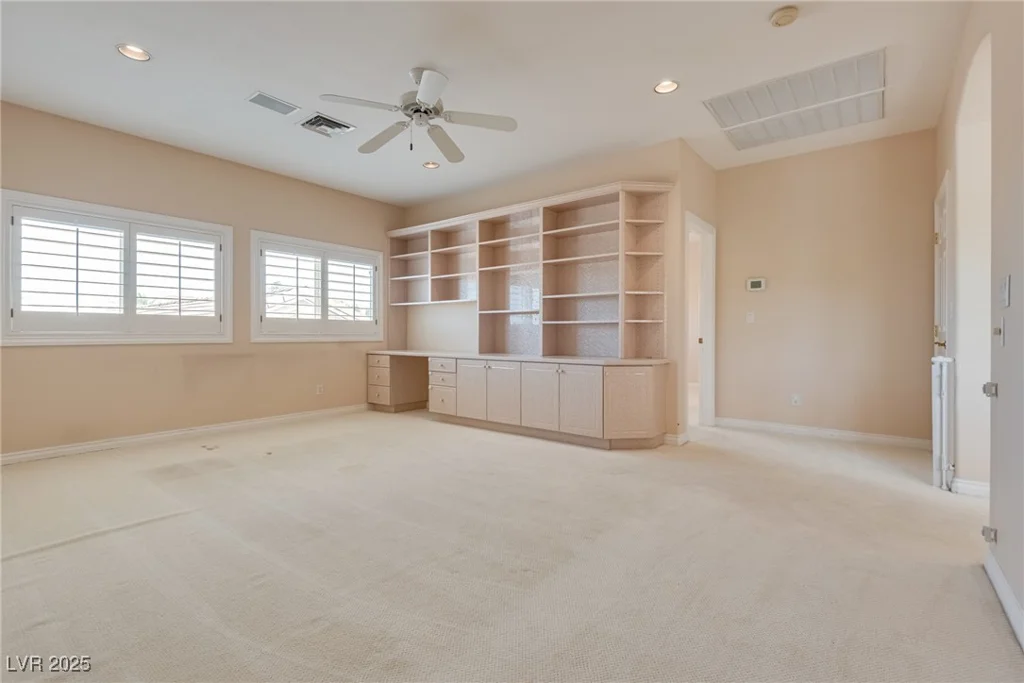 1604 Wincanton, Las Vegas, NV 89134