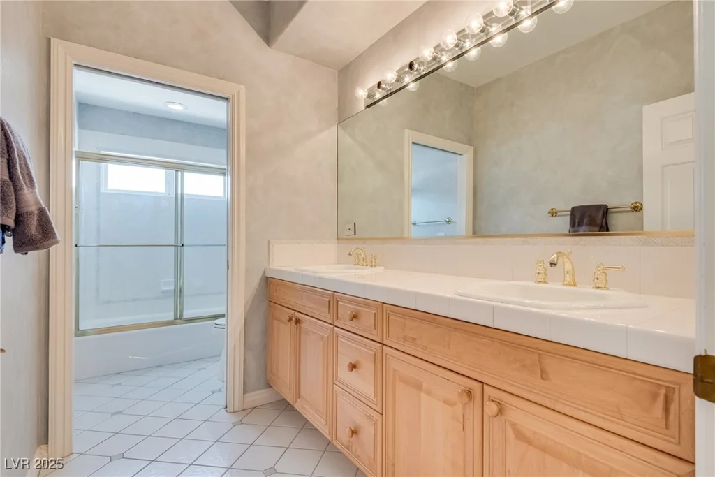 1604 Wincanton, Las Vegas, NV 89134
