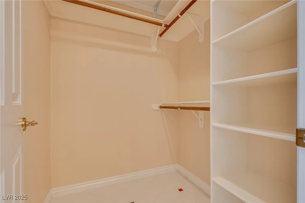 1604 Wincanton, Las Vegas, NV 89134