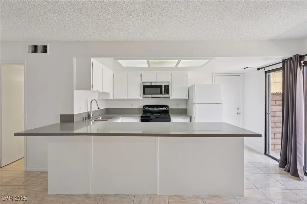 659 Pepper Tree, Henderson, NV 89014