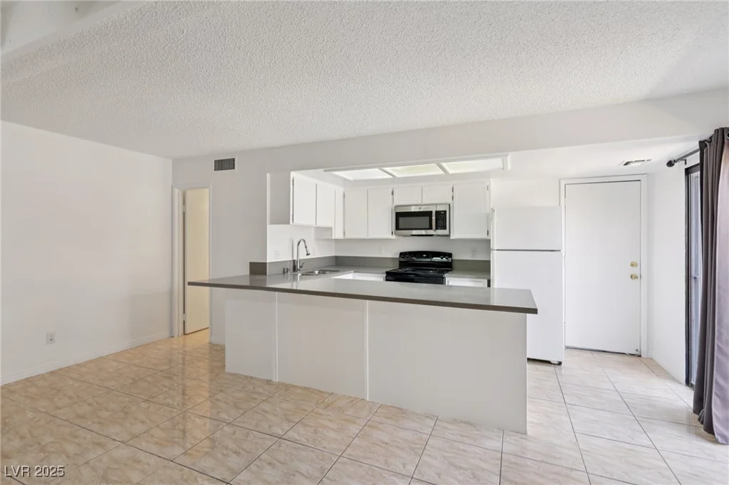 659 Pepper Tree, Henderson, NV 89014