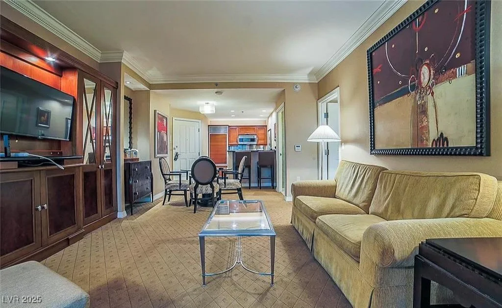 125 Harmon, Las Vegas, NV 89109