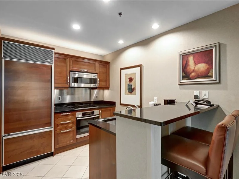 125 Harmon, Las Vegas, NV 89109