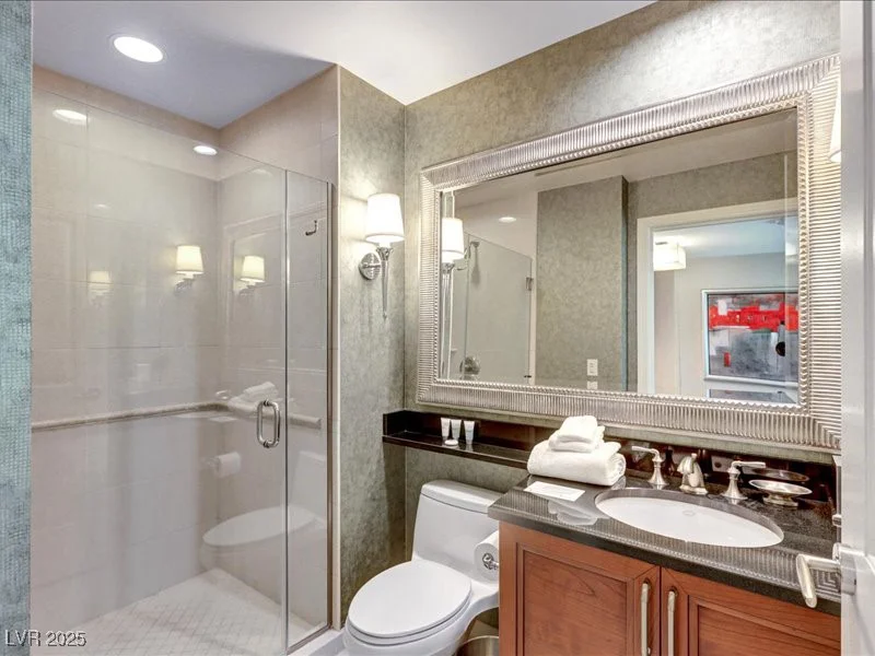 125 Harmon, Las Vegas, NV 89109