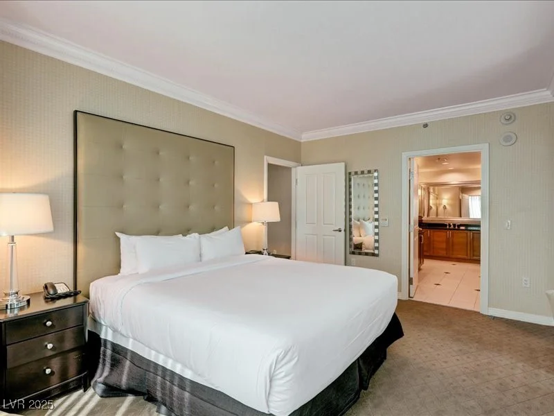 125 Harmon, Las Vegas, NV 89109