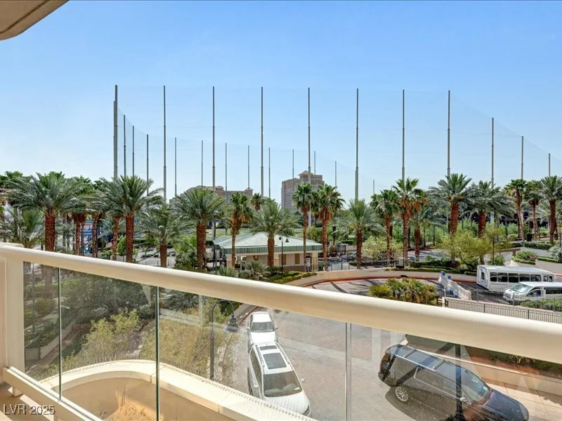 125 Harmon, Las Vegas, NV 89109