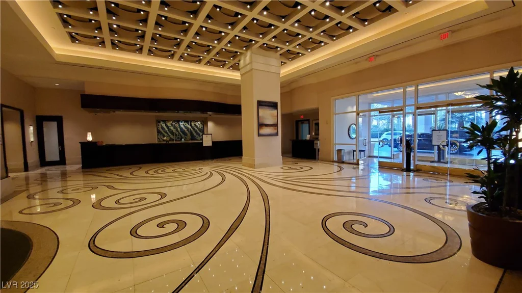 125 Harmon, Las Vegas, NV 89109