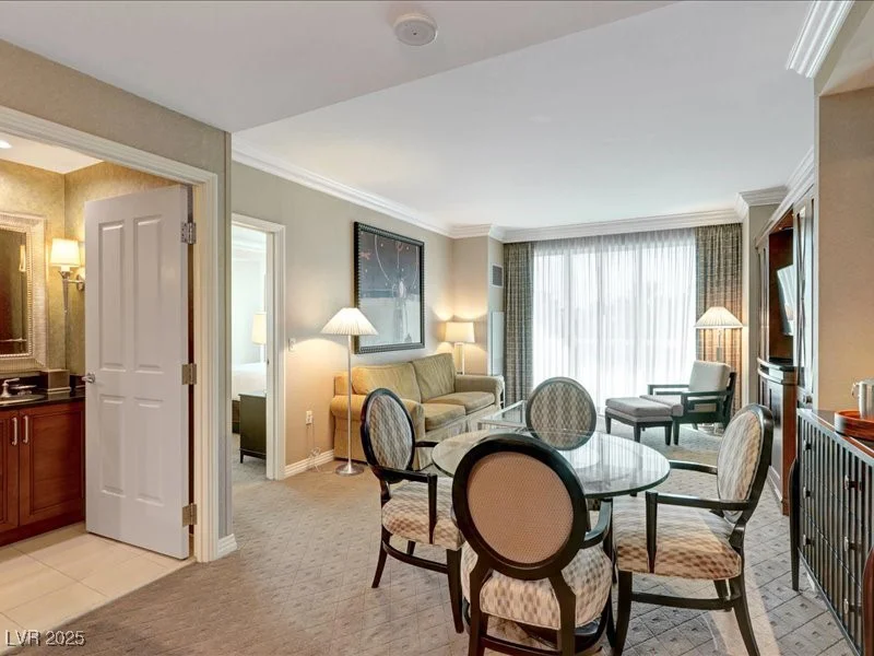 125 Harmon, Las Vegas, NV 89109