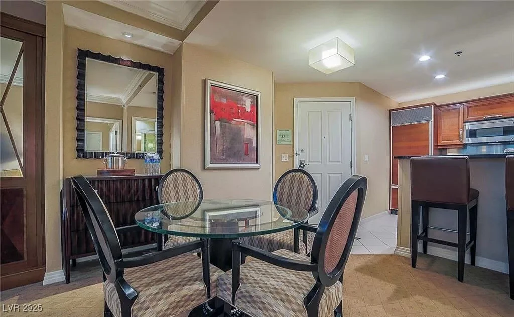 125 Harmon, Las Vegas, NV 89109