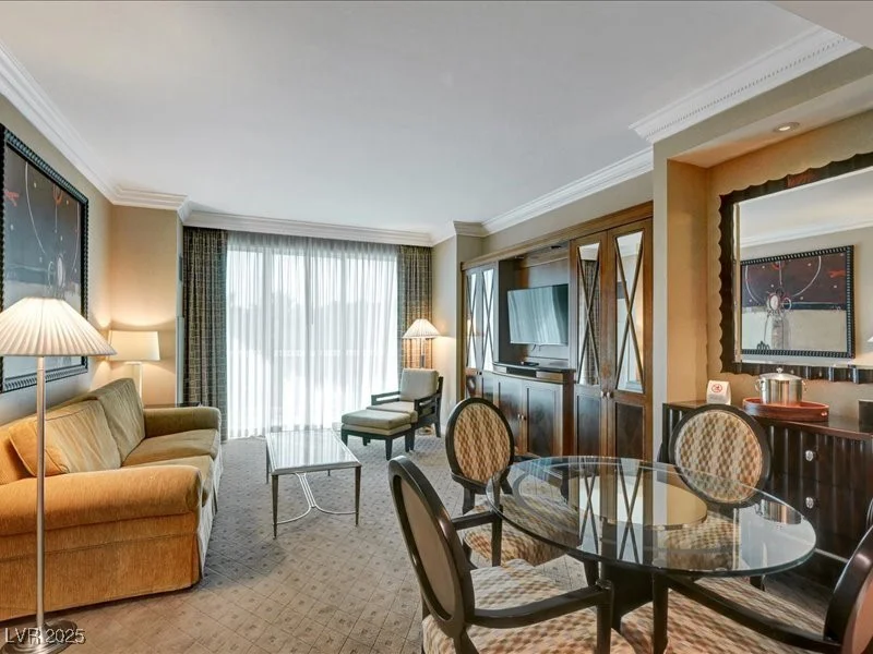 125 Harmon, Las Vegas, NV 89109
