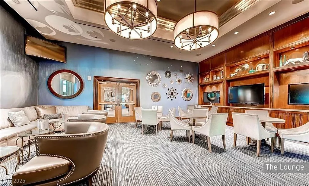 125 Harmon, Las Vegas, NV 89109