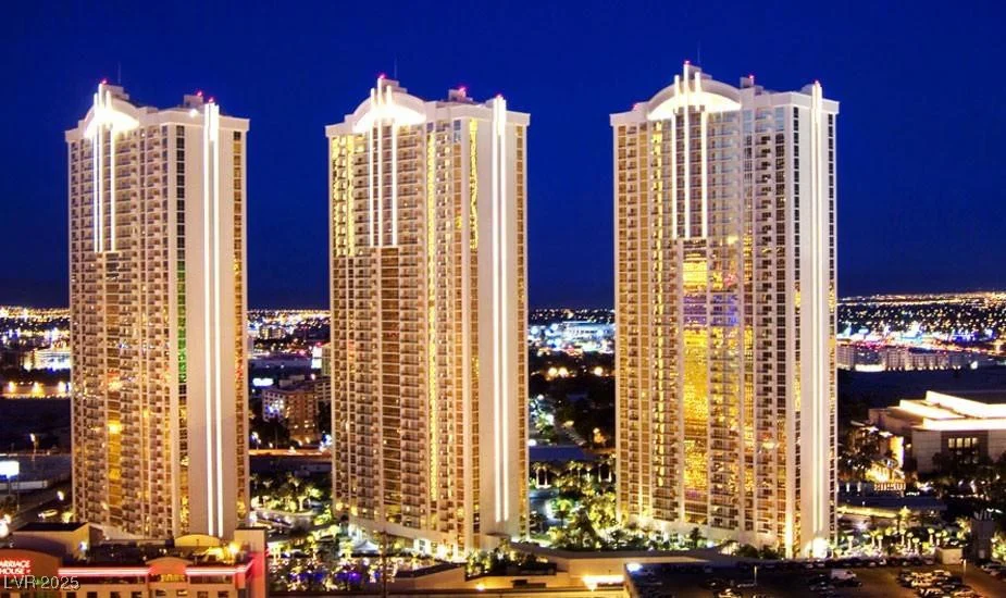 125 Harmon, Las Vegas, NV 89109