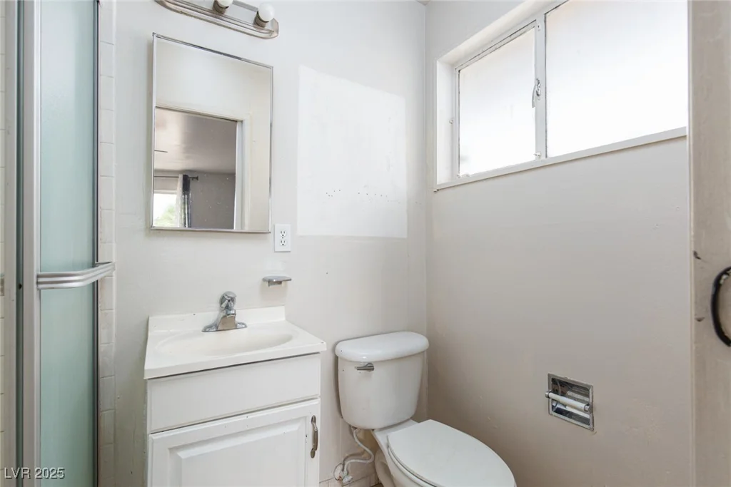 1204 Arrowhead, Las Vegas, NV 89106