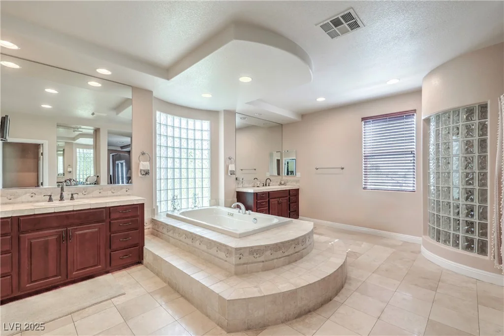 2982 Hammerwood, Las Vegas, NV 89135