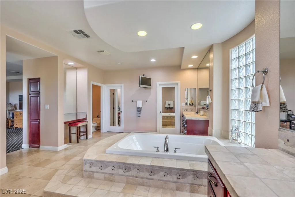 2982 Hammerwood, Las Vegas, NV 89135