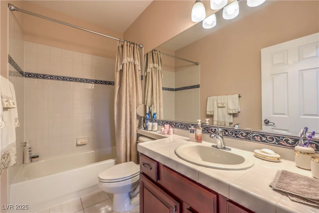2982 Hammerwood, Las Vegas, NV 89135