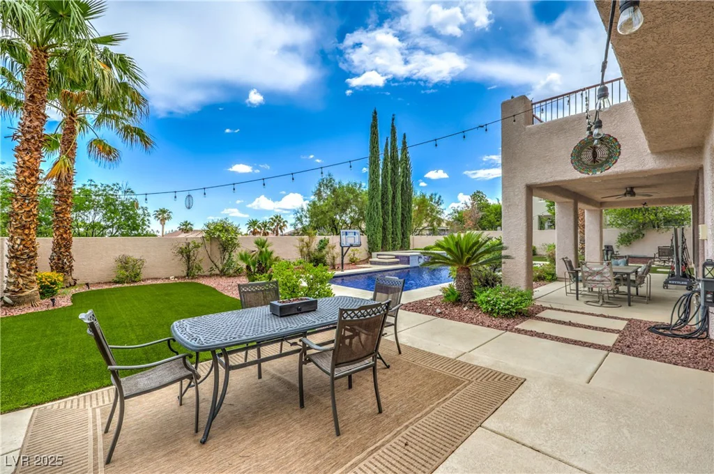 2982 Hammerwood, Las Vegas, NV 89135