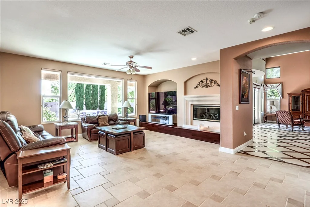 2982 Hammerwood, Las Vegas, NV 89135