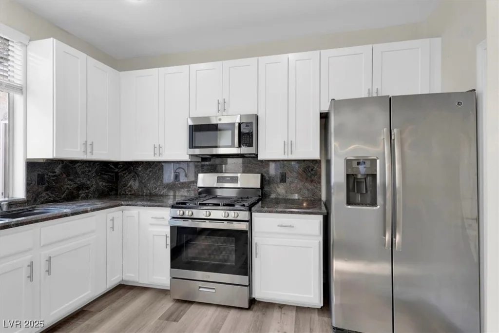 6909 Fruit Flower, Las Vegas, NV 89130