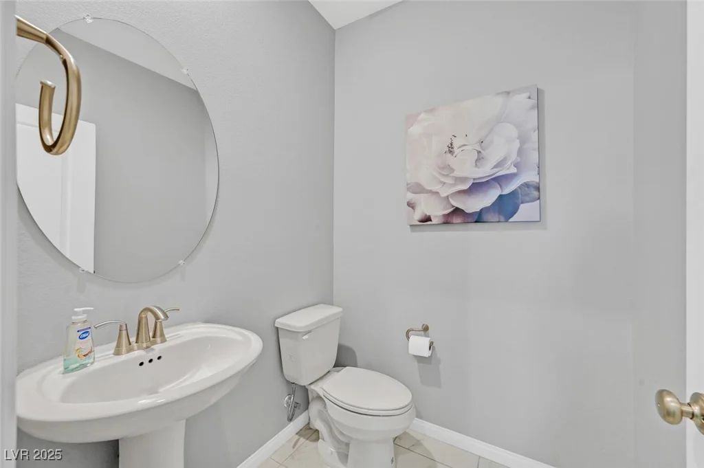 8704 Glen Echo, Las Vegas, NV 89148