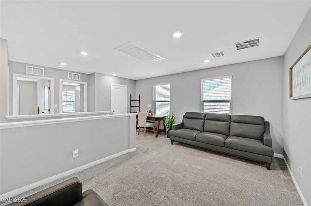 8704 Glen Echo, Las Vegas, NV 89148