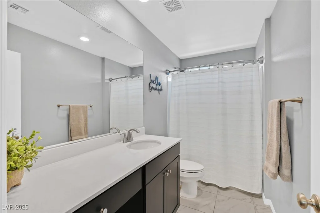 8704 Glen Echo, Las Vegas, NV 89148