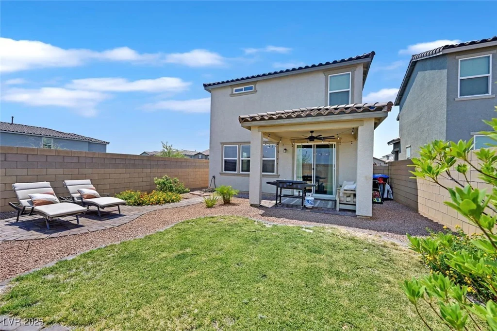 8704 Glen Echo, Las Vegas, NV 89148