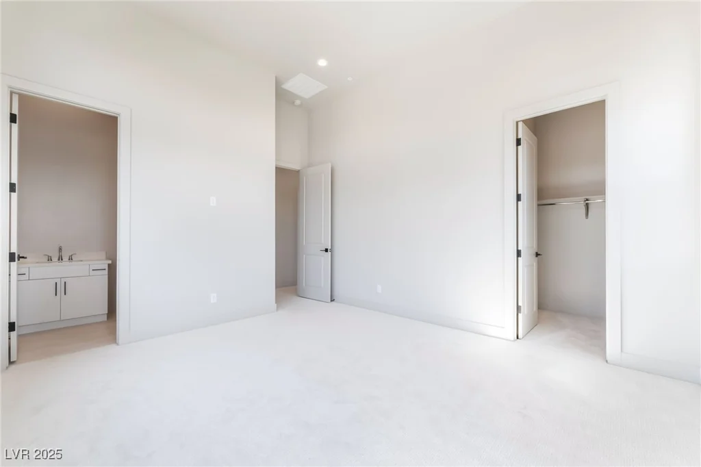 11036 Desert Heights, Las Vegas, NV 89135
