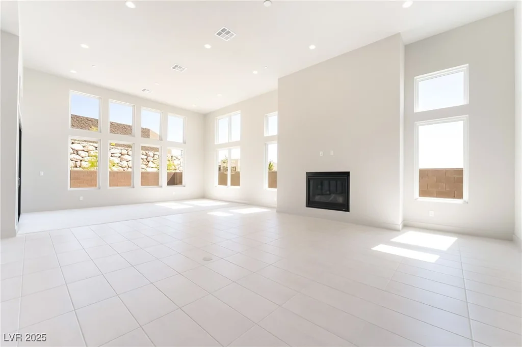 11036 Desert Heights, Las Vegas, NV 89135