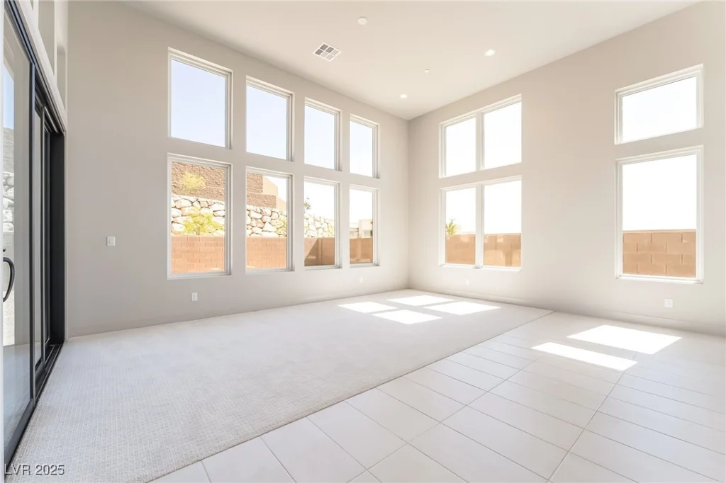 11036 Desert Heights, Las Vegas, NV 89135