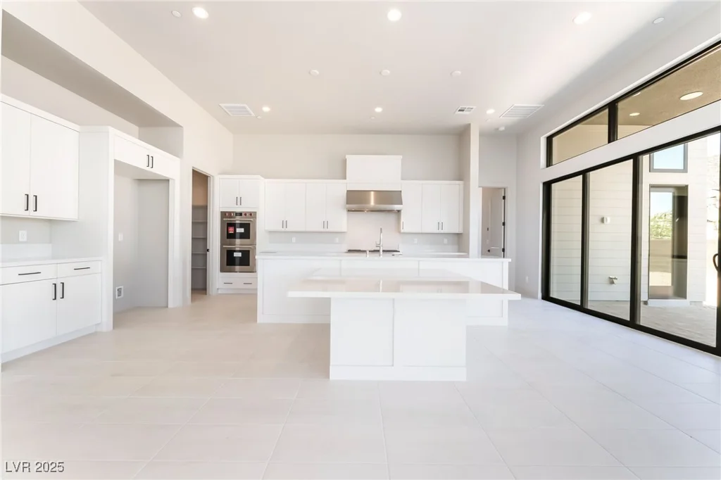11036 Desert Heights, Las Vegas, NV 89135