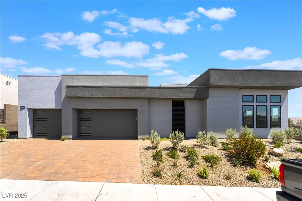 11036 Desert Heights, Las Vegas, NV 89135