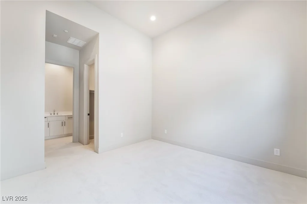 11036 Desert Heights, Las Vegas, NV 89135