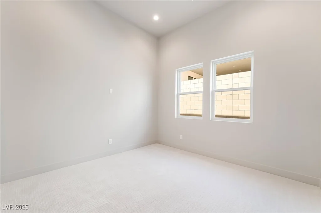 11036 Desert Heights, Las Vegas, NV 89135