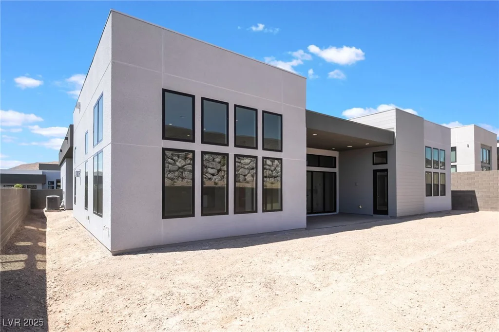 11036 Desert Heights, Las Vegas, NV 89135
