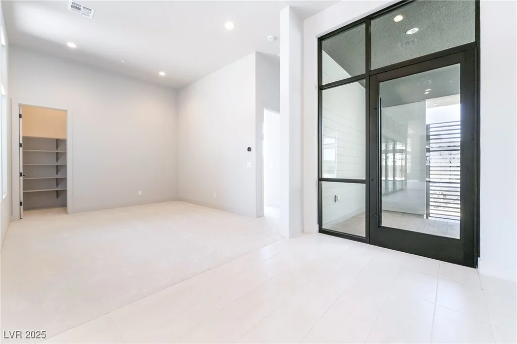 11036 Desert Heights, Las Vegas, NV 89135