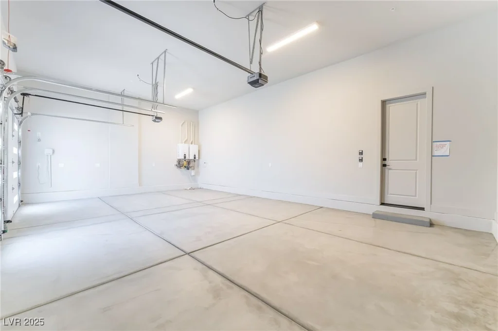 11036 Desert Heights, Las Vegas, NV 89135