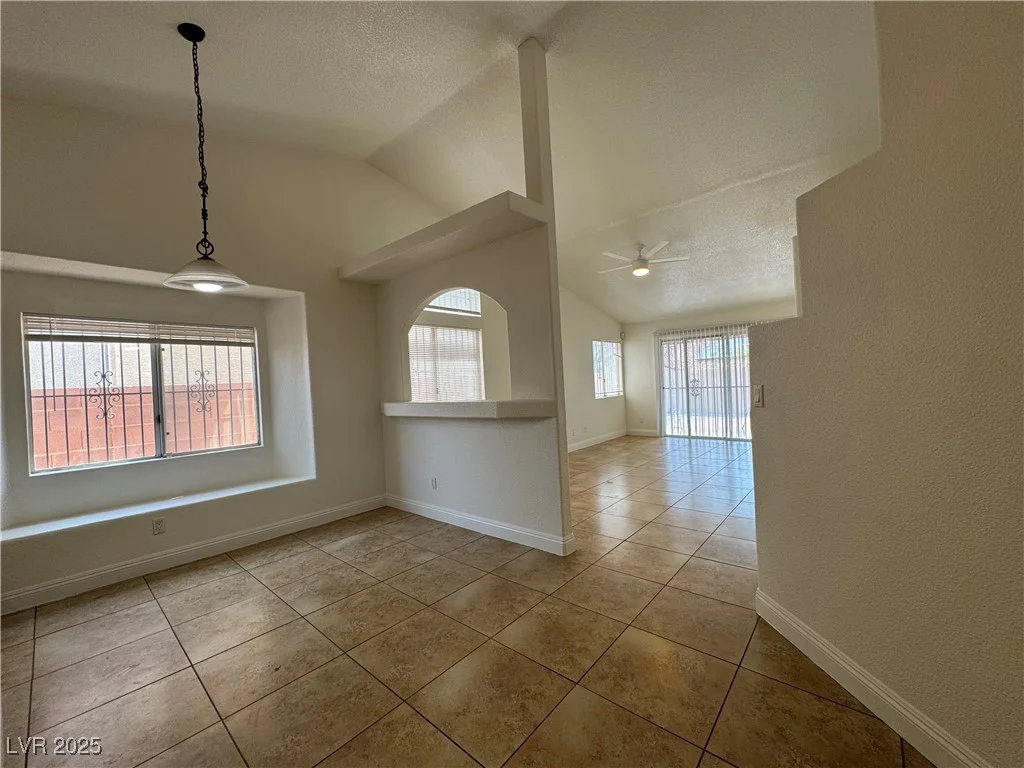 2503 River Oaks, Las Vegas, NV 89156