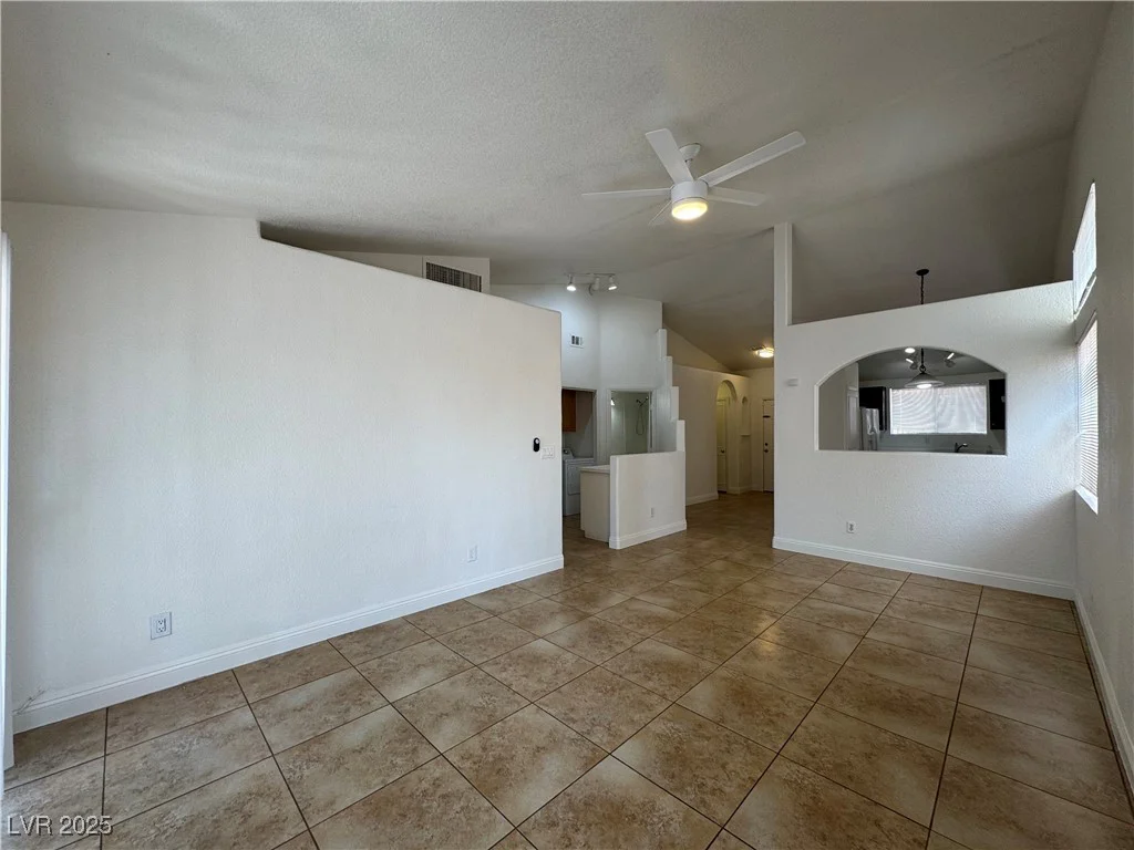 2503 River Oaks, Las Vegas, NV 89156