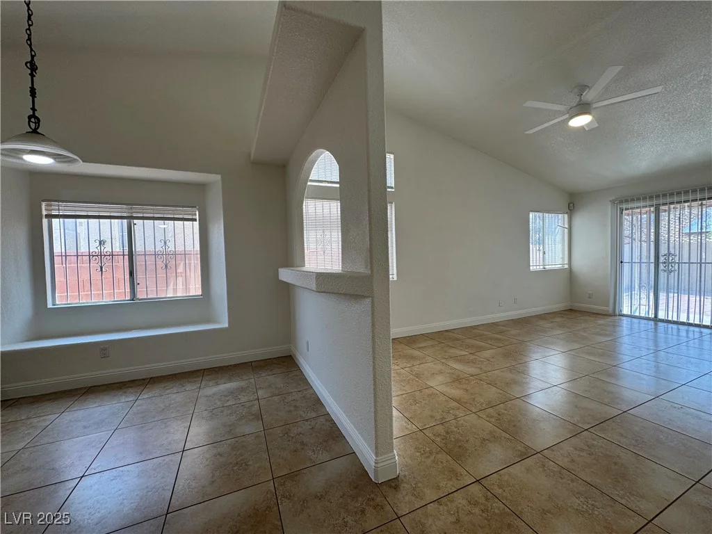 2503 River Oaks, Las Vegas, NV 89156