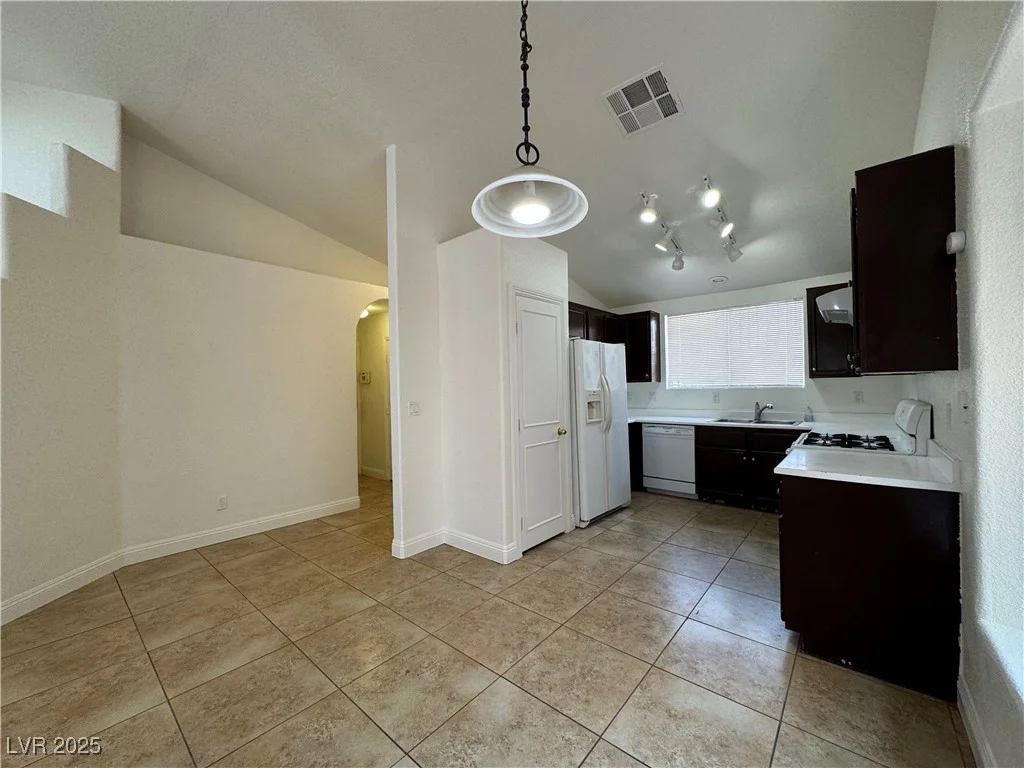 2503 River Oaks, Las Vegas, NV 89156